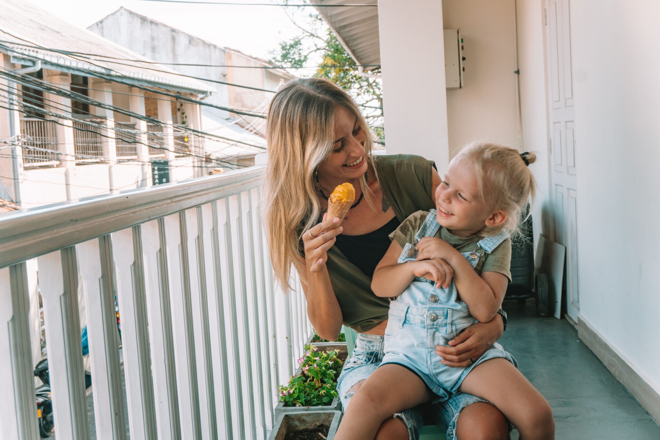 moving to thailand from the uk